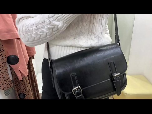 ❤️ Veřejná masturbace mladé feny FeralBerry s dildem ve fitku ❤️❌ Sex video u cs.liporno.ru ❌